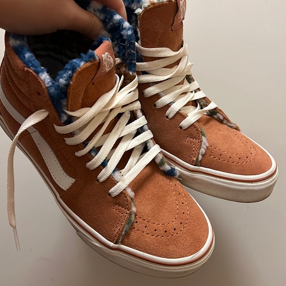 Shoes - Vans suede sherpa Sk8-Hi sunburn/marshmallow